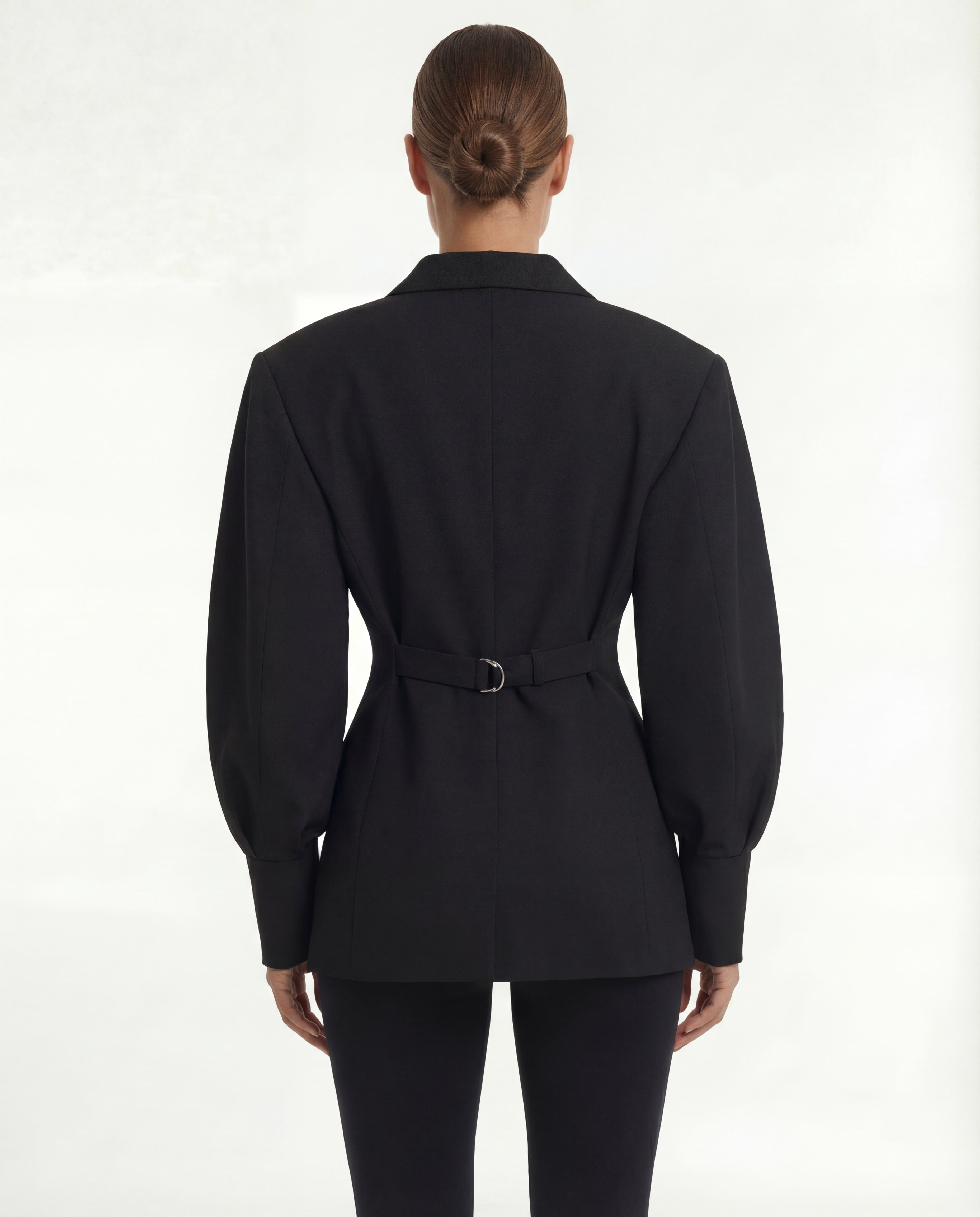 TAILORED FITTED BLAZER