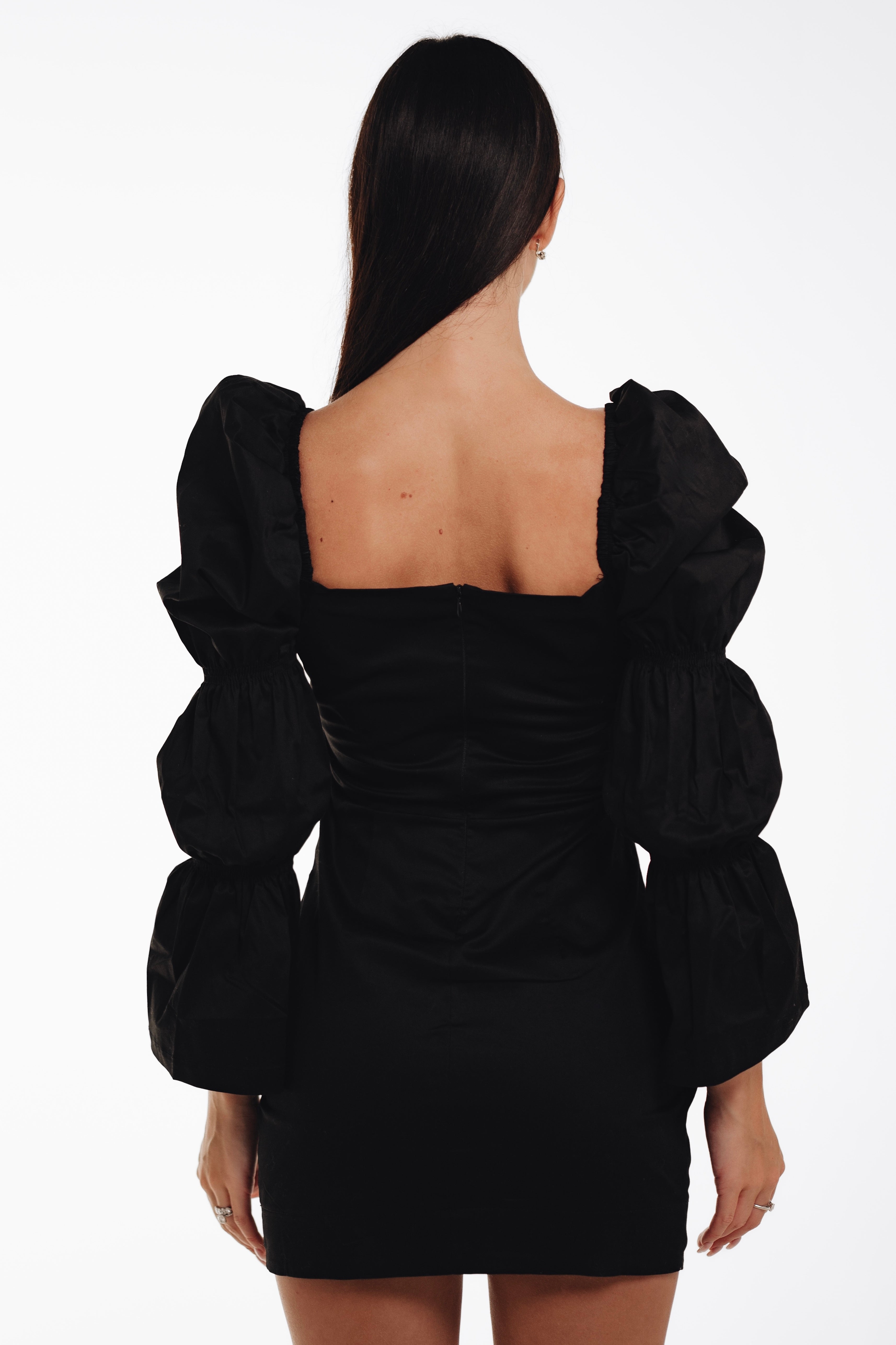 Чорна бавовняна сукня